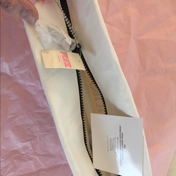 PINK Travel Pouch. New by VS. - Picture 5 of 6